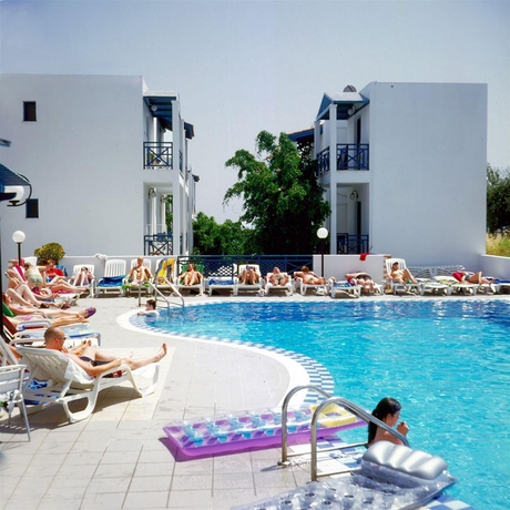 Imagen general del Apartamentos Mika Villas. Foto 9