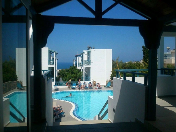 Imagen general del Apartamentos Mika Villas. Foto 11