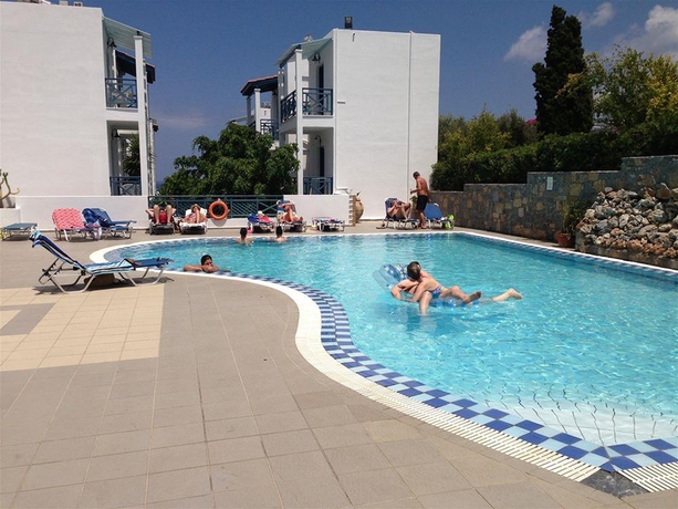 Imagen general del Apartamentos Mika Villas. Foto 14