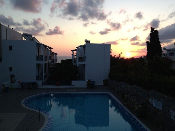 Imagen general del Apartamentos Mika Villas. Foto 15