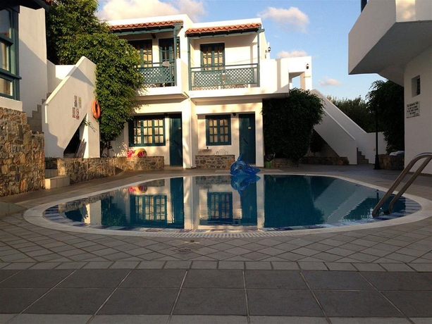 Imagen general del Apartamentos Mika Villas. Foto 16