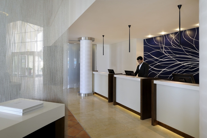 Imagen de los interiores del Apartamentos Millennium Lakeview Residence. Foto 17