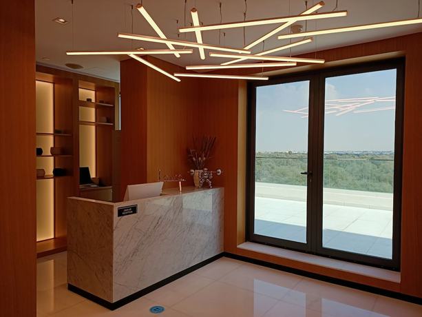 Imagen de los interiores del Apartamentos Millennium Place Mirdif, Mirdif. Foto 18