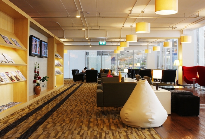 Imagen de los interiores del Apartamentos Miracle Transit Hotel. Foto 16