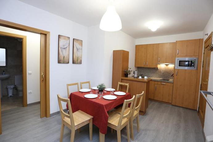 Imagen de la habitación del Apartamentos Miramar Ski a pie de pista. Foto 9