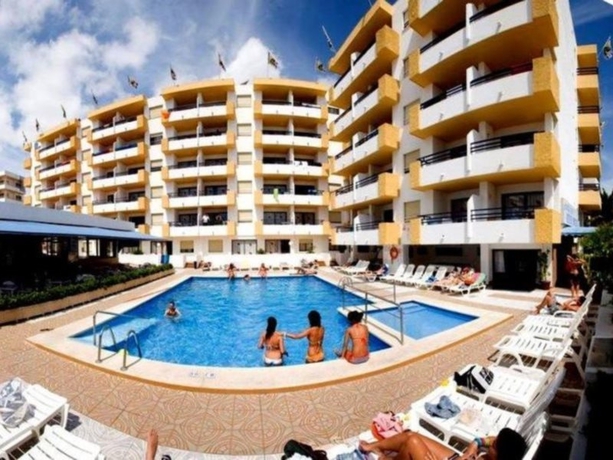 Imagen general del Apartamentos Miramola Playa Sol Iii. Foto 5