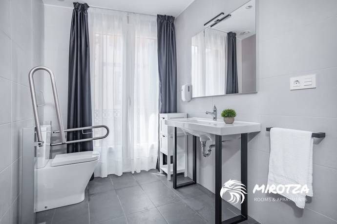 Imagen de la habitación del Apartamentos Mirotza Rooms. Foto 6