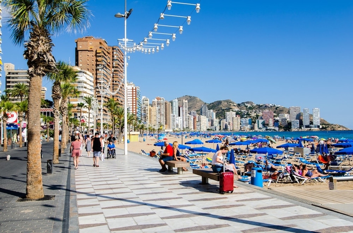 Imagen de los exteriores del Apartamentos Moby Dick, Benidorm - Playa Levante. Foto 12