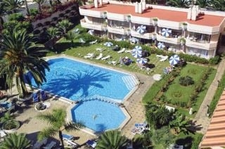 Imagen de la piscina del Apartamentos Molino Blanco. Foto 5