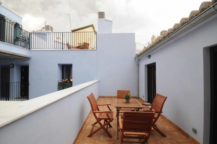 Imagen de los exteriores del Apartamentos Mon Suites San Nicolas. Foto 9