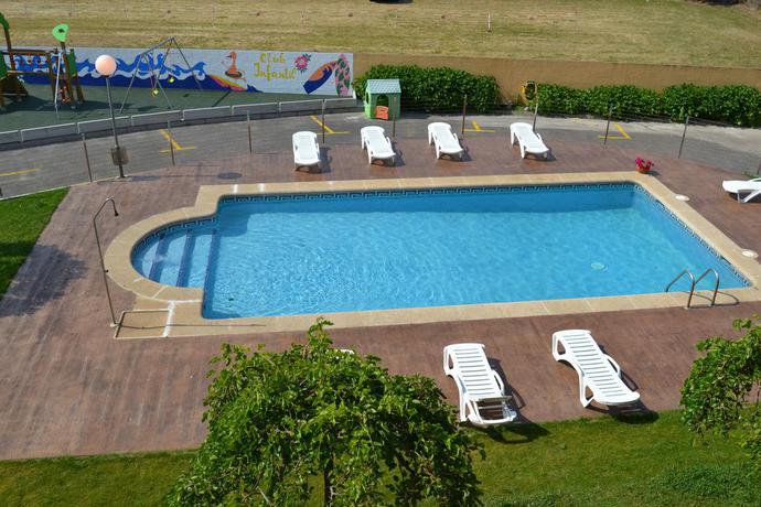 Imagen de la piscina del Apartamentos Montalvo Playa (Apto.). Foto 8