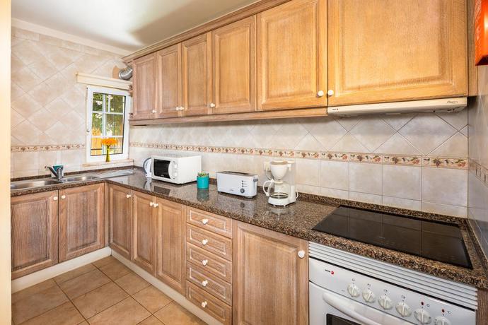 Imagen general del Apartamentos Monte Dos Avós , Albufeira. Foto 5