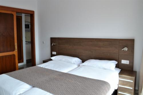 Imagen de la habitación del Apartamentos Montemayor. Foto 3