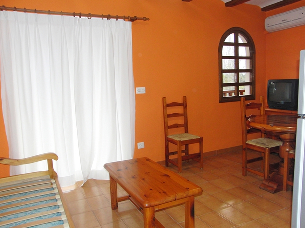 Imagen general del Apartamentos Montgo Denia 3000. Foto 4