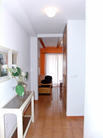 Imagen general del Apartamentos Montgo Denia 3000. Foto 7