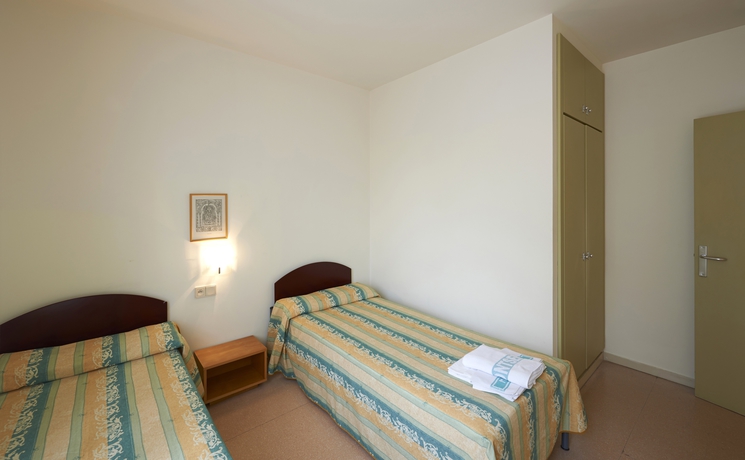 Imagen general del Apartamentos Montserrat Abat Marcet. Foto 6