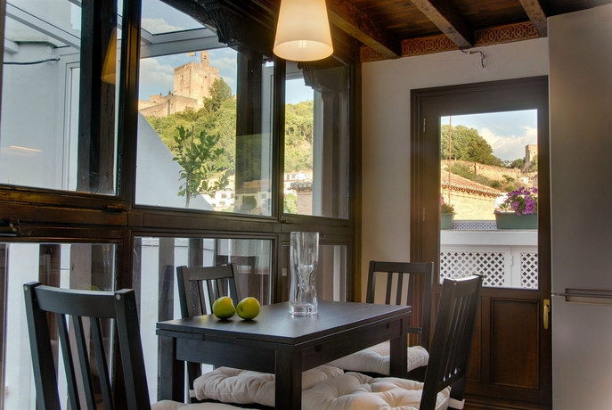 Imagen de la habitación del Apartamentos Muralla Zirí. Foto 2