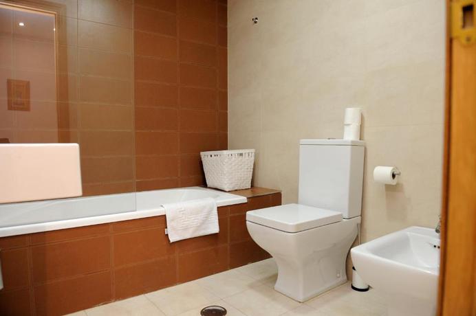 Imagen general del Apartamentos Museo De Bellas Artes. Foto 8