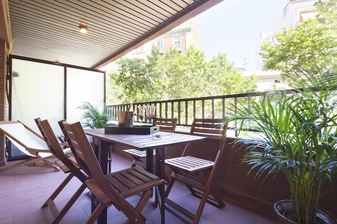 Imagen general del Apartamentos My Space Barcelona Classic Bonanova Center. Foto 2