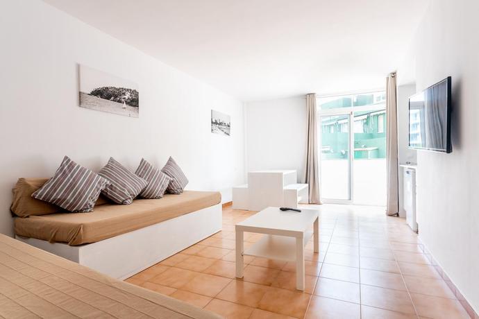 Imagen general del Apartamentos NEIGHBOURS APARTMENTS. Foto 4