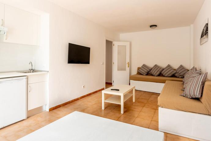 Imagen general del Apartamentos NEIGHBOURS APARTMENTS. Foto 6