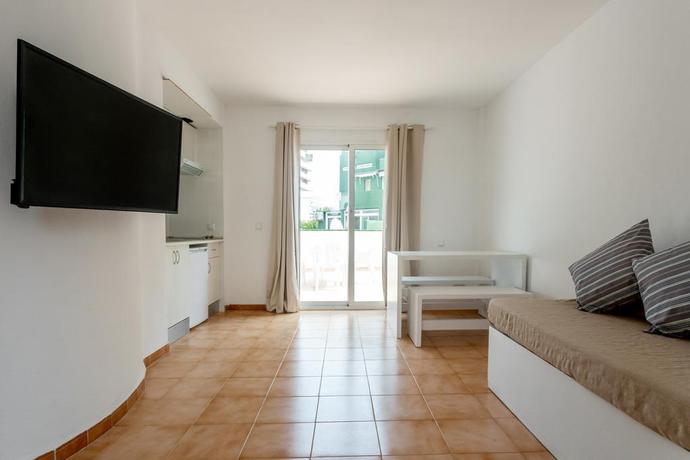 Imagen general del Apartamentos NEIGHBOURS APARTMENTS. Foto 9