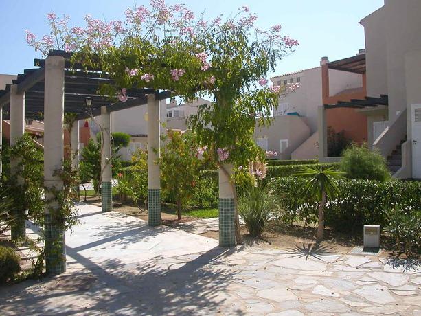 Imagen de los exteriores del Apartamentos Naturistas Vera Natura. Foto 8