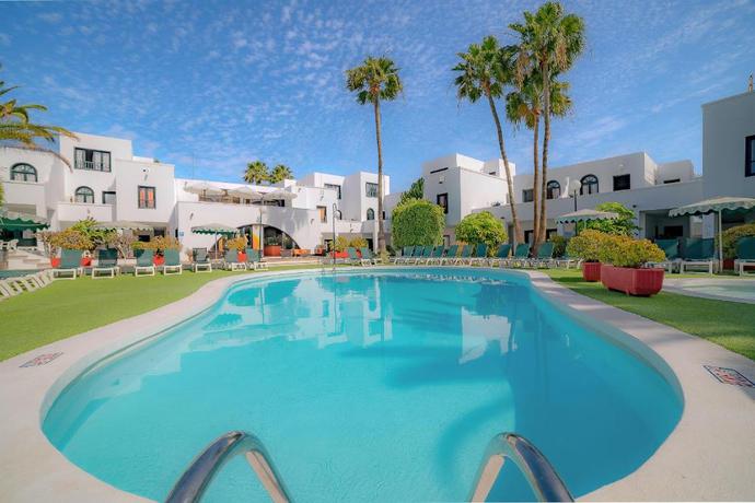 Imagen general del Apartamentos Nazaret Sol. Foto 5