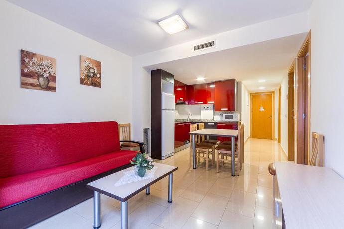 Imagen de la habitación del Apartamentos Neptuno, Calella. Foto 4