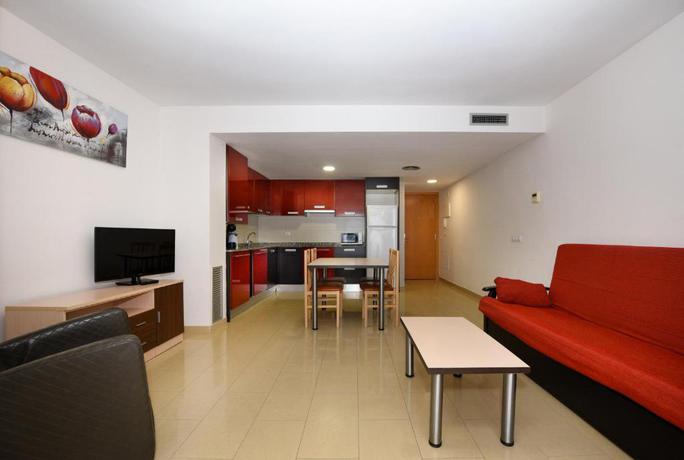 Imagen de la habitación del Apartamentos Neptuno, Calella. Foto 6