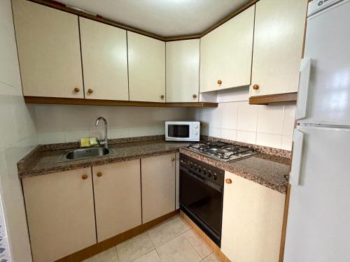 Imagen de la habitación del Apartamentos Neptuno Oropesa 3000. Foto 5