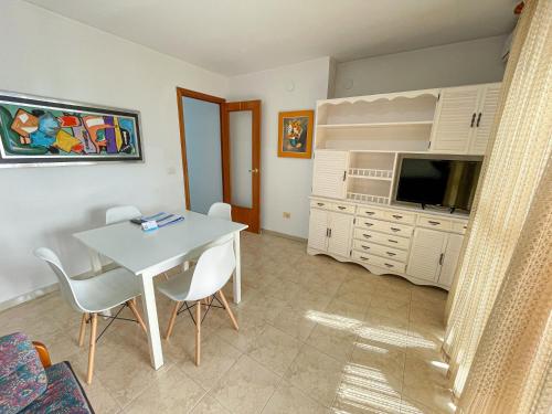 Imagen de la habitación del Apartamentos Neptuno Oropesa 3000. Foto 6