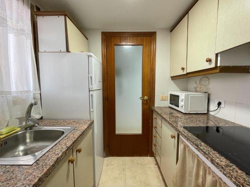 Imagen de la habitación del Apartamentos Neptuno Oropesa 3000. Foto 16