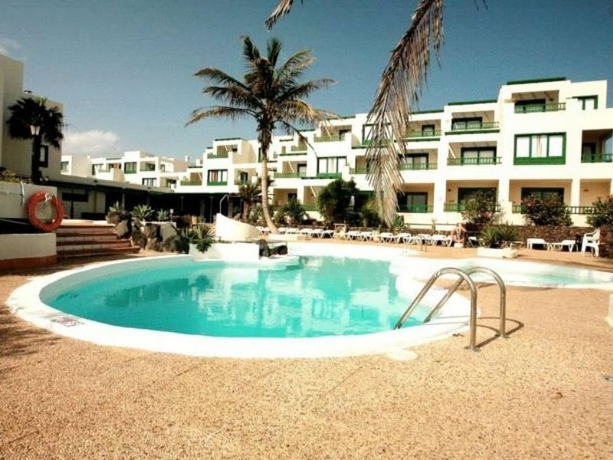 Imagen general del Apartamentos Neptuno Suites. Foto 11