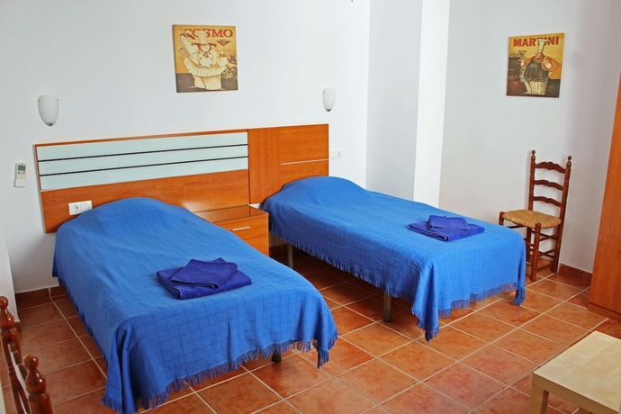 Imagen de la habitación del Apartamentos Nerjaluna. Foto 16