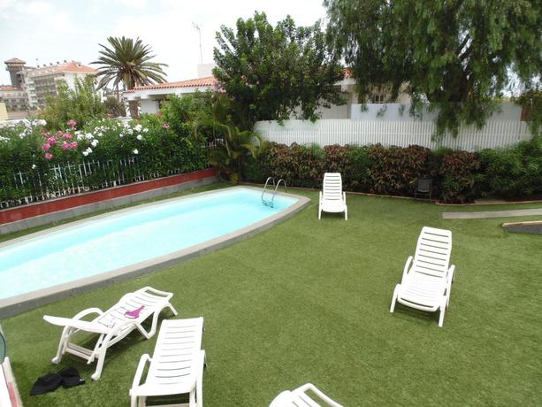 Imagen de la piscina del Apartamentos New Miami Playa Apartaments. Foto 12