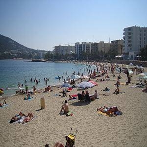 Imagen general del Apartamentos Niko, Santa Eulalia des Riu. Foto 3