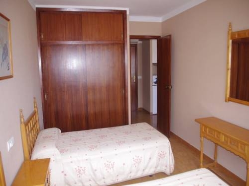 Imagen general del Apartamentos Niko, Santa Eulalia des Riu. Foto 5