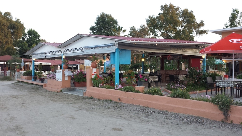 Imagen del bar/restaurante del Apartamentos Nikolas Club Apartments. Foto 5