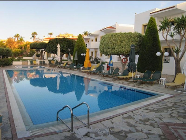 Imagen general del Apartamentos Nikolas Villas Apartments. Foto 5