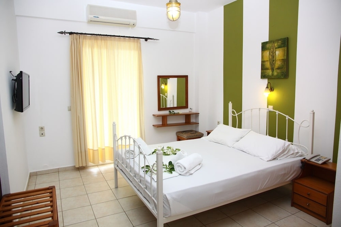 Imagen de la habitación del Apartamentos Nikos, Stalos. Foto 4