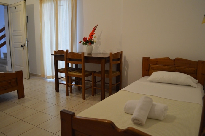 Imagen de la habitación del Apartamentos Nikos, Stalos. Foto 12