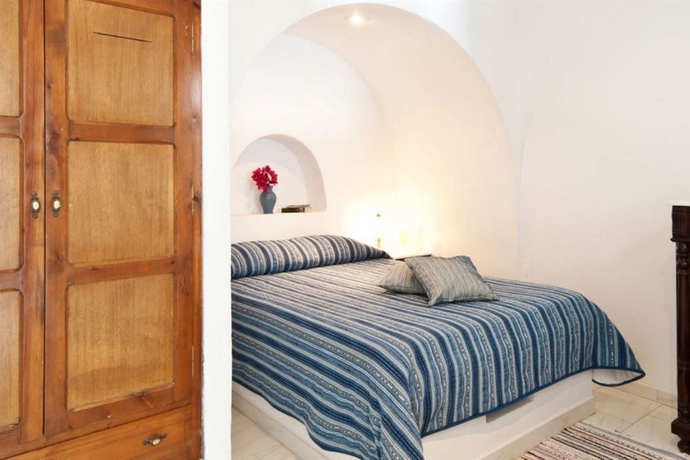 Imagen general del Apartamentos Nikos Villas Hotel In Oia Santorini. Foto 5