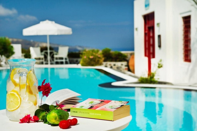 Imagen general del Apartamentos Nikos Villas Hotel In Oia Santorini. Foto 13