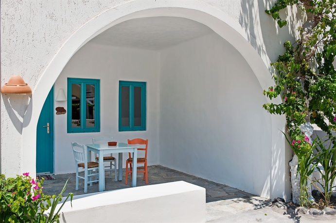 Imagen de los exteriores del Apartamentos Nissia Beach Apartments and Suites. Foto 8