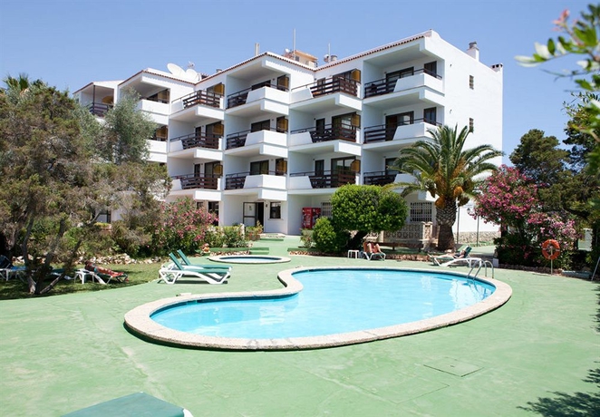 Imagen de la piscina del Apartamentos Niu d'Aus. Foto 14