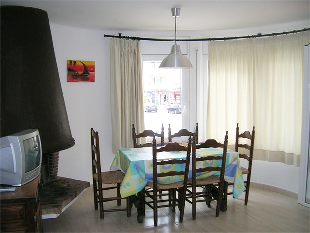 Imagen de los interiores del Apartamentos Noray - L'estartit. Foto 6