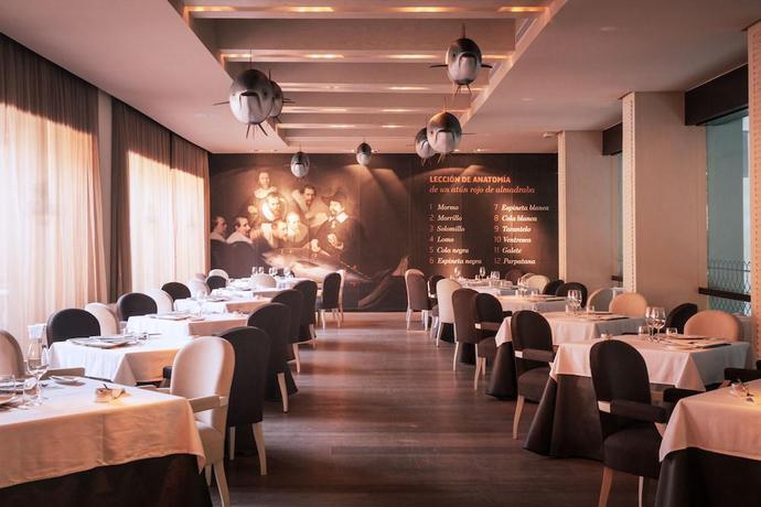 Imagen del bar/restaurante del Apartamentos Novo Resort The Residence Luxury Apartments by Barcel&oacute;. Foto 2