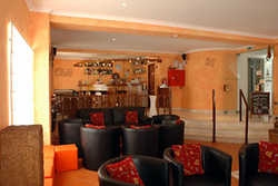 Imagen del bar/restaurante del Apartamentos Novo Rosamar. Foto 2