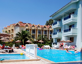 Imagen de la piscina del Apartamentos Nur Apart. Foto 6